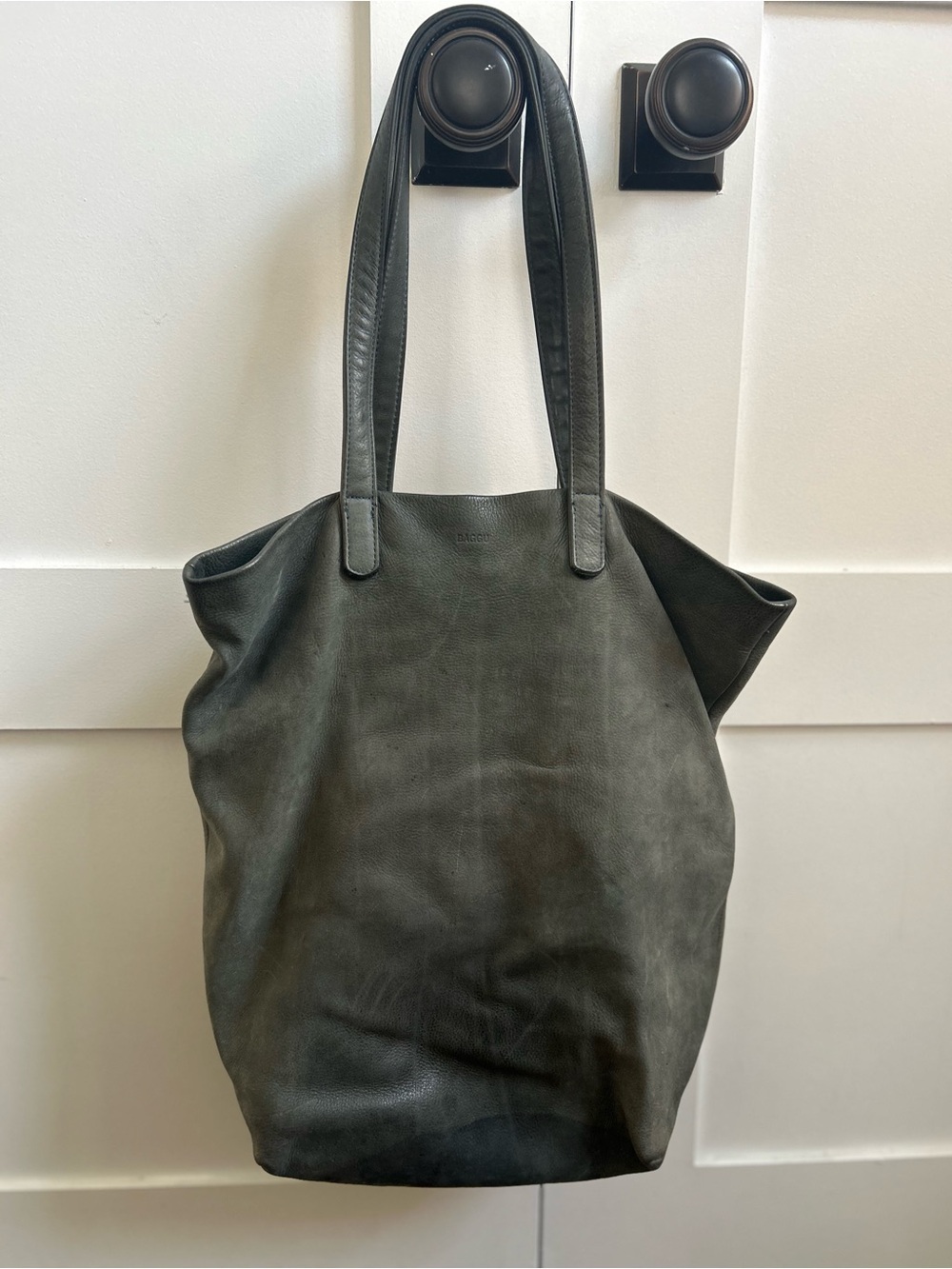 BAGGU Leather Tote in Charcoal Black